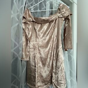 Elegant Floral Patterned Dress